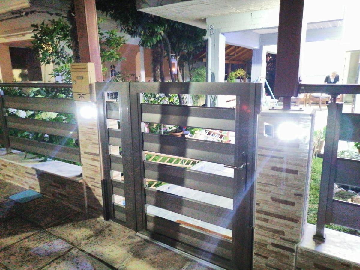 Apartments Haris Olympiaki Akti Bagian luar foto
